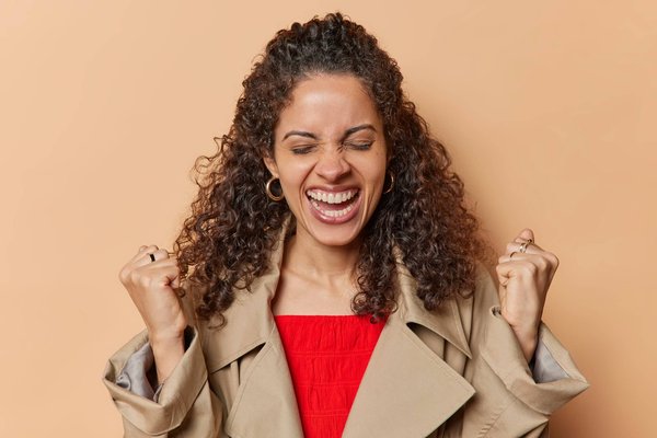 Comment concevoir un coin détente extérieur résistant aux intempéries maritimes ?